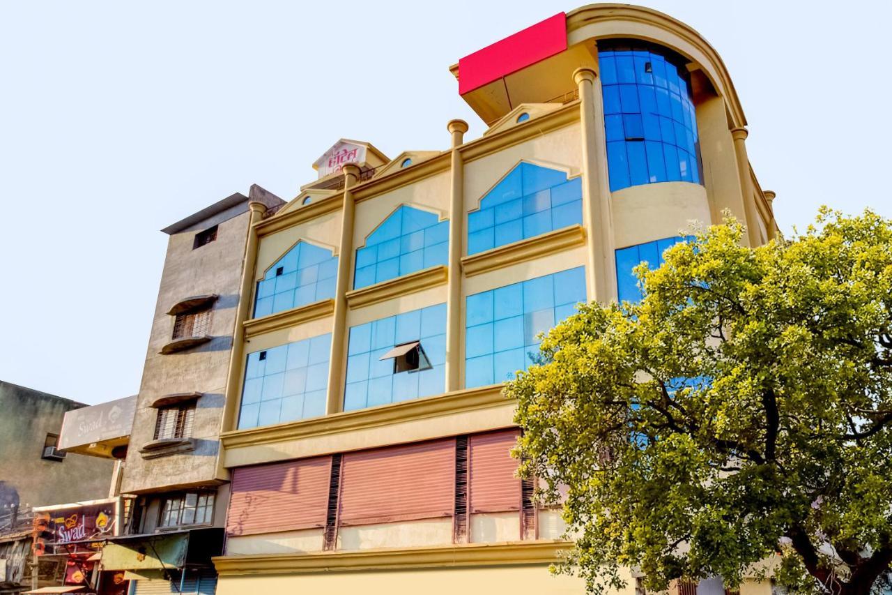 Oyo 81625 Hotel Radhika Manmad Exterior photo